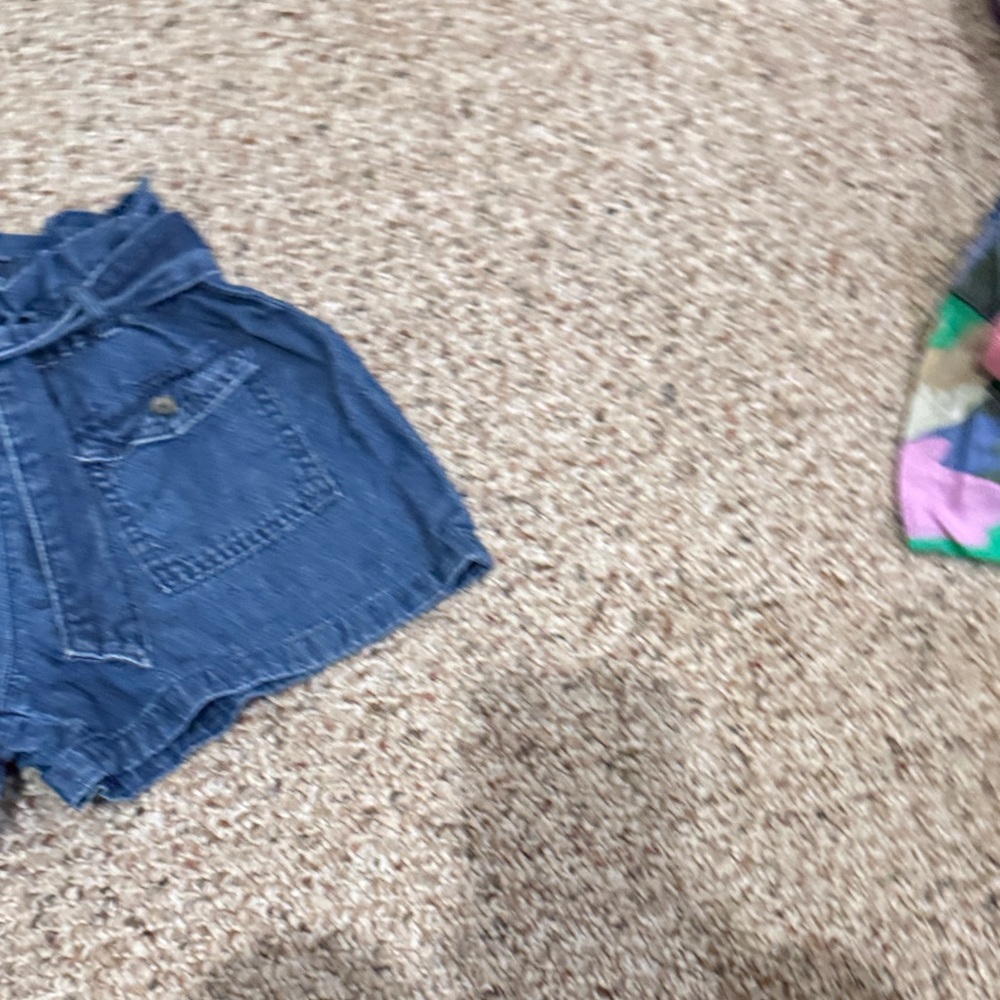 GAP Girl’s Dark Blue Jean Shorts with Belt- M - Picture 3 of 5